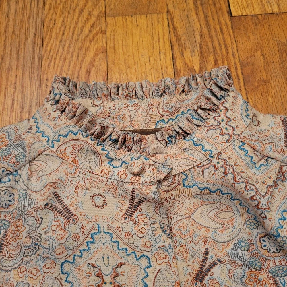 Vintage Western 12 Blouse Tan Paisley Ruffle Neck Puff Shoulder Lightweight Boho